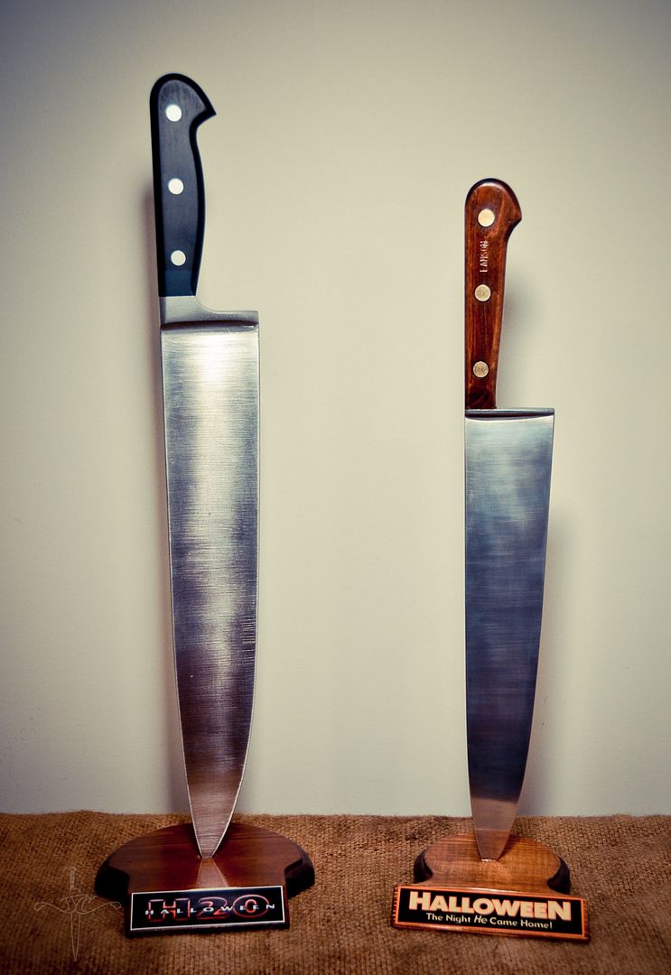 Knife replicas . . . . . . . . . . .